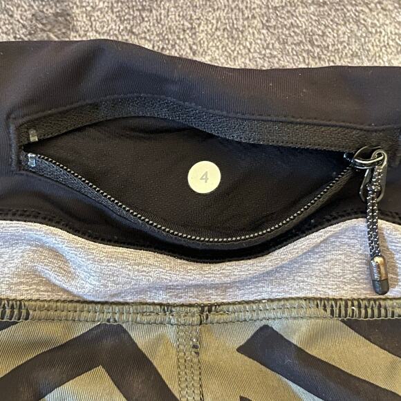 Lululemon Cropped Capri Yoga Pants Leggings Women’s Size 4 - Picture 3 of 6